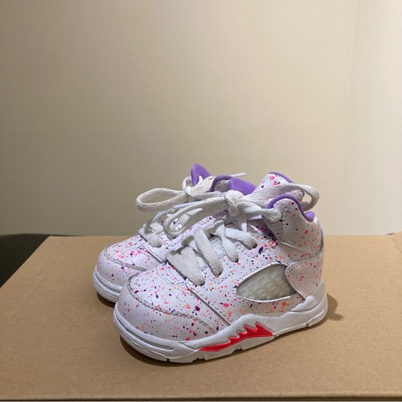 Air Jordan 5 Retro ‘Easter’ Sneakers - Picture 1 of 5